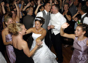 Metro Mass Entertainment Brides LOVE to dance at their weddings.